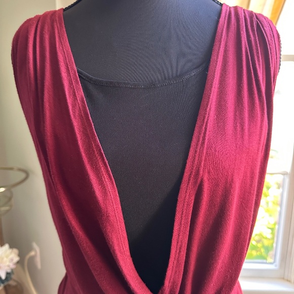 Robert Rodriguez Lightweight Stretch Faux Wrap Sleeveless Dress in Wine - Picture 3 of 5